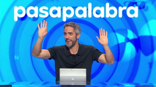 &ldquo;No me sal&iacute;an las cuentas&rdquo;: Roberto Leal recuerda c&oacute;mo trat&oacute; de conquistar a una chica en un karaoke