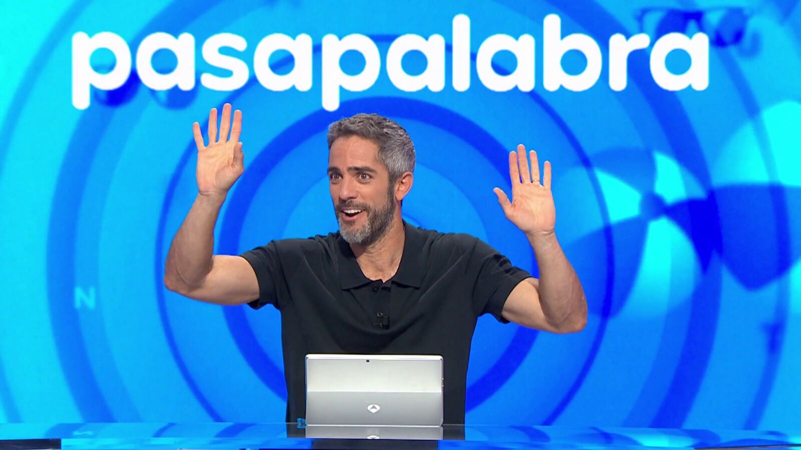 “No me salían las cuentas”: Roberto Leal recuerda cómo trató de conquistar a una chica en un karaoke