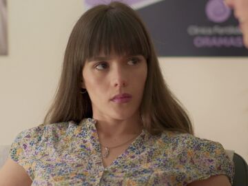 El doctor Garay intenta que Julia recapacite sobre darle su beb&eacute; a Patricia: &ldquo;Te est&aacute; utilizando&rdquo;