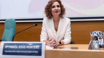  La vicepresidenta primera del Gobierno y ministra de Hacienda, María Jesús Montero