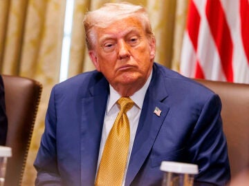 A3 Noticias 1 (18-07-25) La Casa Blanca informa que Trump padece una "insuficiencia venosa crónica"