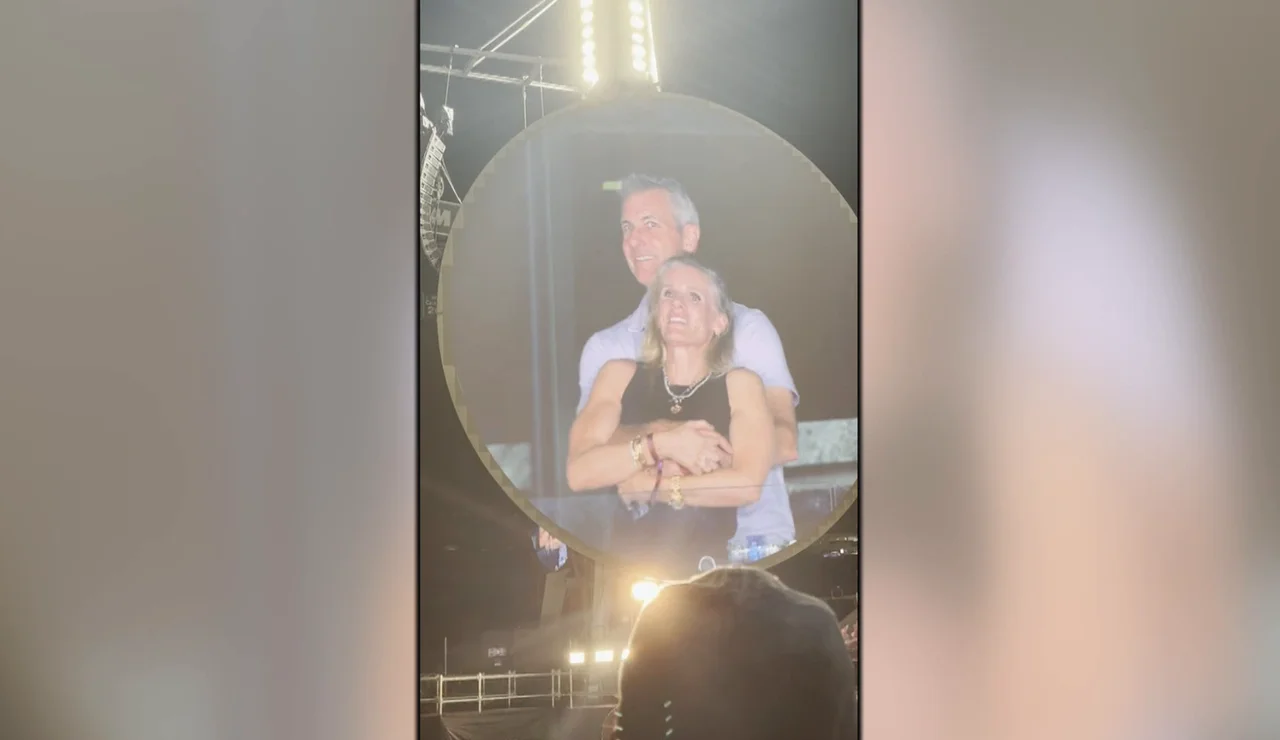 Una Kisscam en el concierto de Coldplay de Boston destapa una infidelidad