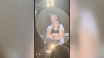 Una Kisscam en el concierto de Coldplay de Boston destapa una infidelidad Una Kisscam en el concierto de Coldplay de Boston destapa una infidelidad