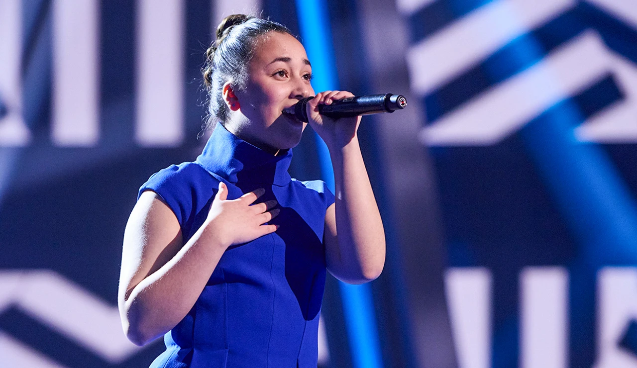 Geraldine se convierte Ariana Grande: talento puro y dominio total sobre el escenario