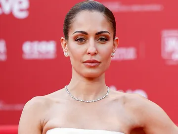 Hiba Abouk en los Premios de la Academia de Moda Española Hiba Abouk en los Premios de la Academia de Moda Española
