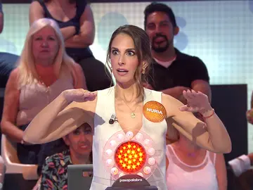 Nuria Fergó, horrorizada por la petición de Roberto Leal en La Pista: “Estás de broma, ¿no?” Nuria Fergó, horrorizada por la petición de Roberto Leal en La Pista: “Estás de broma, ¿no?”