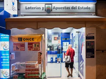 Imagen de archivo de una administración de Loterías y Apuestas del Estado. Imagen de archivo de una administración de Loterías y Apuestas del Estado.