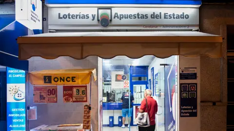 Imagen de archivo de una administración de Loterías y Apuestas del Estado. Imagen de archivo de una administración de Loterías y Apuestas del Estado.