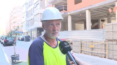 Dispara con un rifle de perdigones desde su balcón a un albañil por el ruido de las obras en Alboraia Dispara con un rifle de perdigones desde su balcón a un albañil por el ruido de las obras en Alboraia