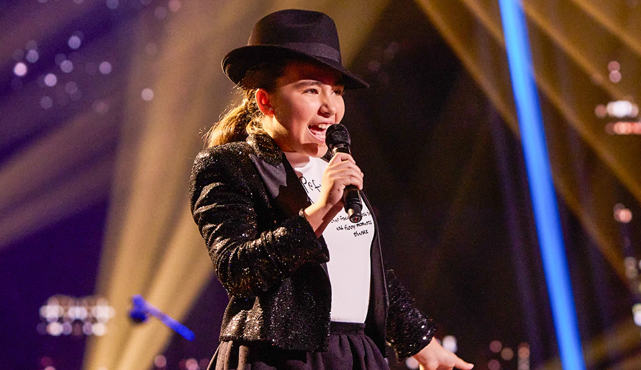 Seguridad y ritmo: así conquistó Lucía el escenario con un clásico de Sinatra