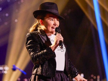 Seguridad y ritmo: así conquistó Lucía el escenario con un clásico de Sinatra