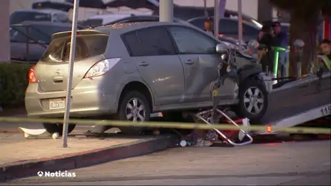 Un atropello masivo deja al menos 30 heridos en Los Ángeles: el conductor recibió un disparo Un atropello masivo deja al menos 30 heridos en Los Ángeles: el conductor recibió un disparo