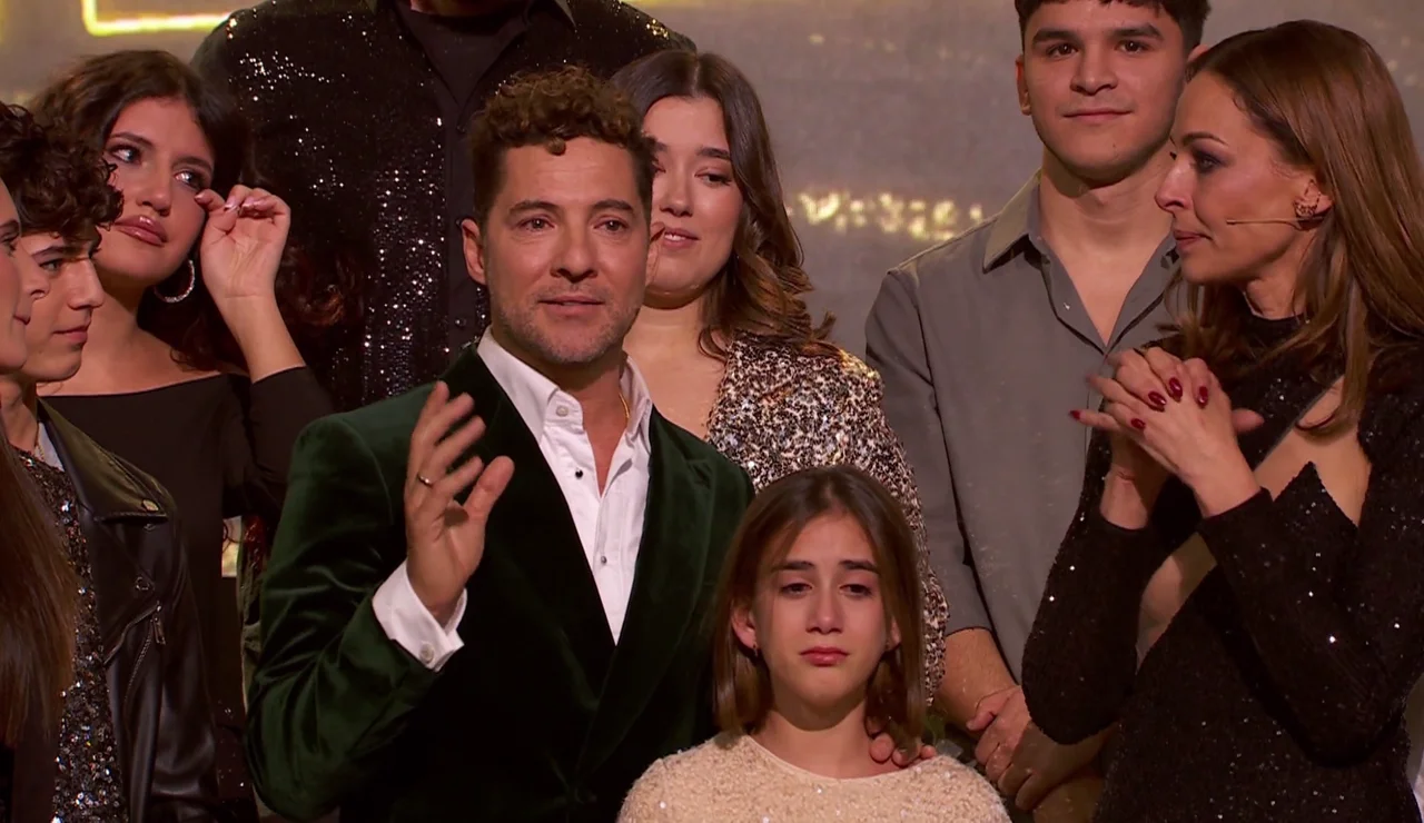 David Bisbal con sus talents finalistas