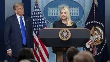 La secretaria de justicia, Pam Bondi y el presidente estadounidense, Donald Trump La secretaria de justicia, Pam Bondi y el presidente estadounidense, Donald Trump