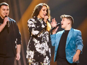 Mal&uacute; canta con los finalistas y rinde homenaje a los coaches en La Voz Kids 