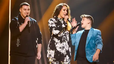 Malú canta con los finalistas y rinde homenaje a los coaches en La Voz Kids Malú canta con los finalistas y rinde homenaje a los coaches en La Voz Kids