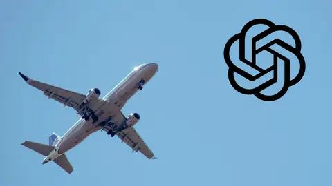 Imagen de archivo de un avión y del logo de ChatGPT. Imagen de archivo de un avión y del logo de ChatGPT.