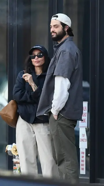 Zoe Kravitz y Noah Centineo en Nueva York Zoe Kravitz y Noah Centineo en Nueva York