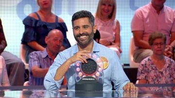 El hilarante fallo de Miguel Diosdado dejándose llevar por ‘Sarandonga’: “No me hagas seguir si no es”