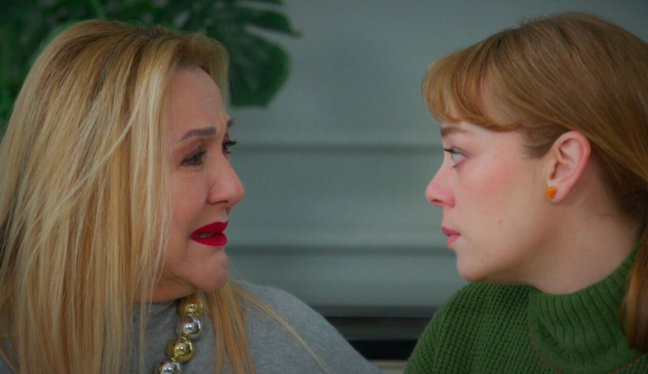  Leyla bendice a Bahar y Timur mientras Evren lo aguanta todo por amor 