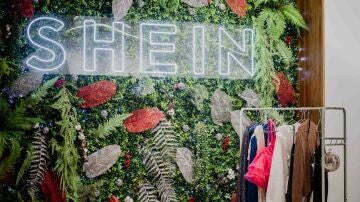 Pop-up de Shein en la época navideña.