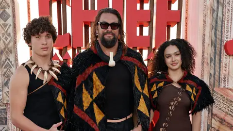 Jason Momoa y sus hijos Lola Iolani y Nakoa-Wolf Jason Momoa y sus hijos Lola Iolani y Nakoa-Wolf