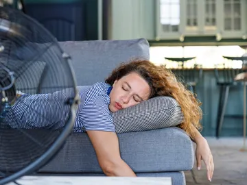 Dormir con el ventilador puesto Dormir con el ventilador puesto