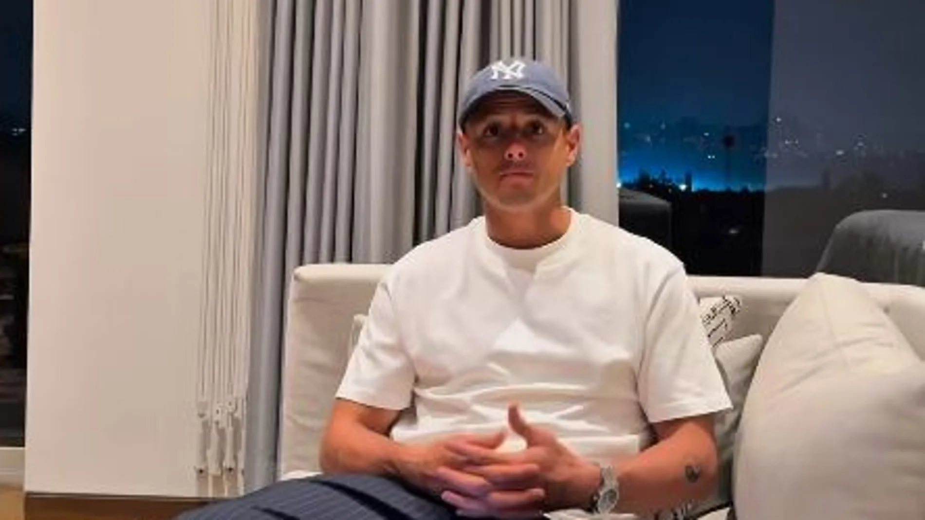 El polémico vídeo de Chicharito hacia las mujeres El polémico vídeo de Chicharito hacia las mujeres