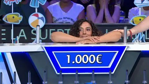 Tati se deja convencer por la presión del público… ¡y pierde 1.000 euros! Tati se deja convencer por la presión del público… ¡y pierde 1.000 euros!