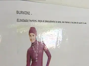 Cartel sobre los burkinis Cartel sobre los burkinis