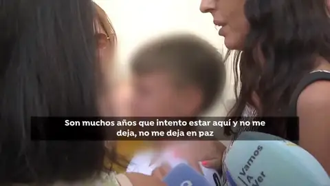 El hijo pequeño de Juana Rivas no quiere irse con su padre: "Me va a matar como vuelva (...) No me deja en paz" El hijo pequeño de Juana Rivas no quiere irse con su padre: "Me va a matar como vuelva (...) No me deja en paz"