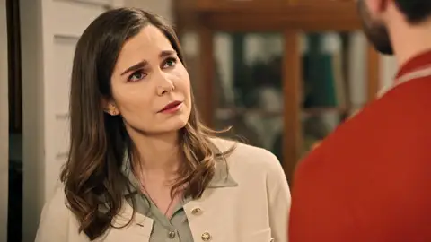 “Utiliza a Julia para estar contigo”: Andrés intenta que Begoña abra los ojos con Gabriel, pero ella le sigue defendiendo “Utiliza a Julia para estar contigo”: Andrés intenta que Begoña abra los ojos con Gabriel, pero ella le sigue defendiendo