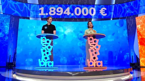 Rosa felicita a Manu por su programa 300 reivindicando “la perspectiva de lo que es aguantar tanto tiempo” en Pasapalabra Rosa felicita a Manu por su programa 300 reivindicando “la perspectiva de lo que es aguantar tanto tiempo” en Pasapalabra