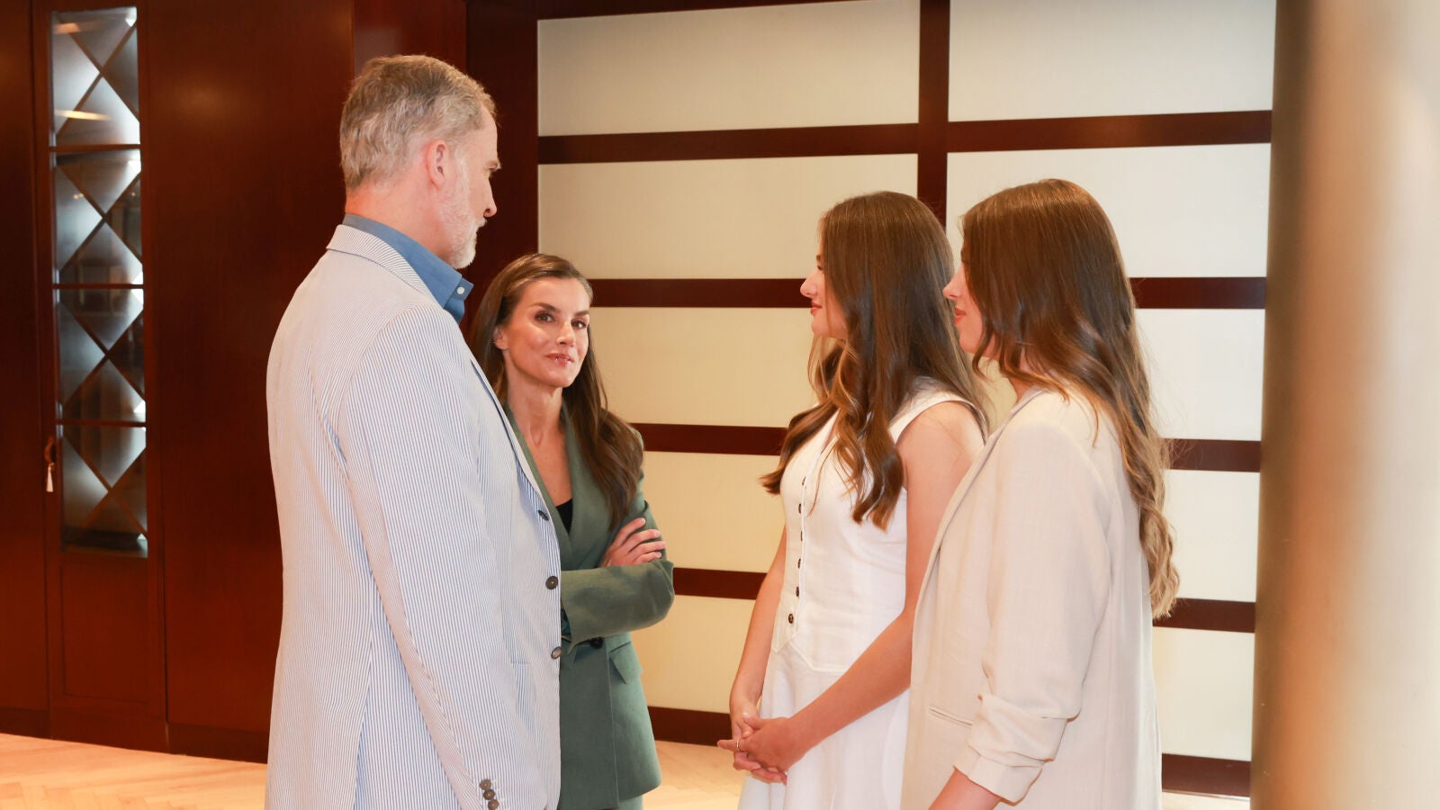 Conjuntadas y cómplices: el reencuentro público de la princesa Leonor y la infanta Sofía en Barcelona