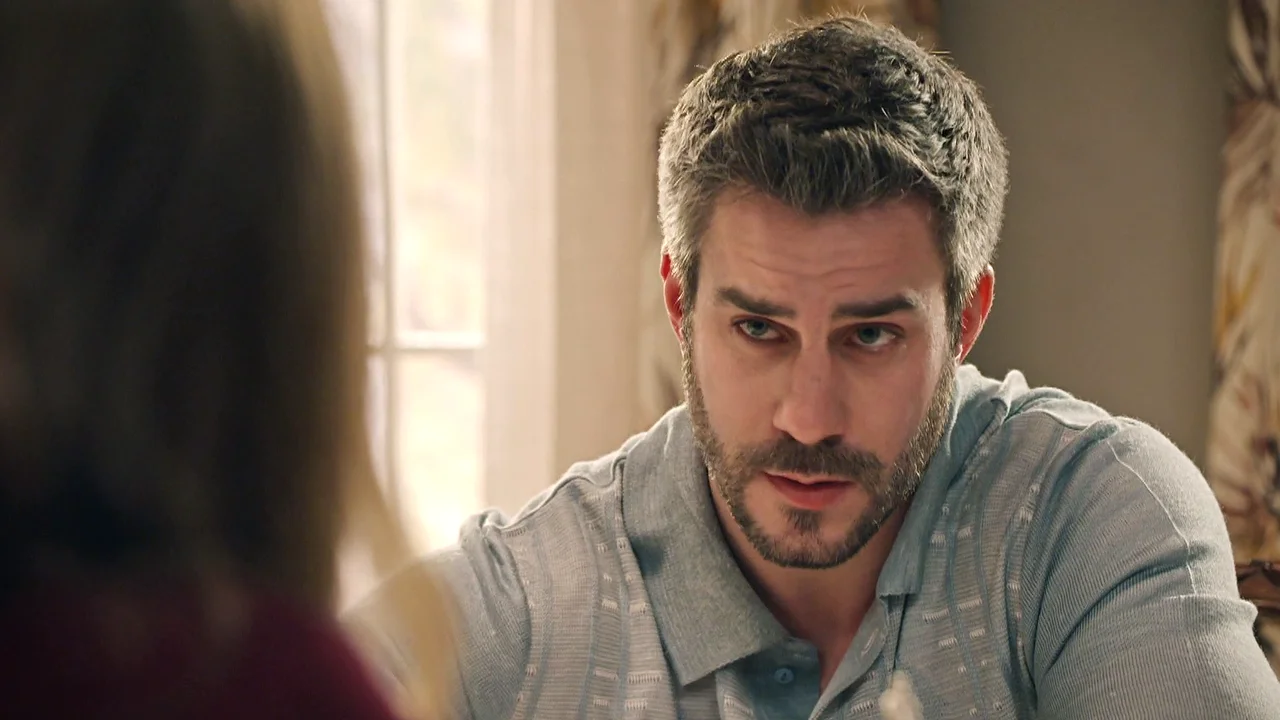 Andrés, desesperado, le hace a Begoña una inesperada pregunta: “¿Aún me sigues queriendo?”