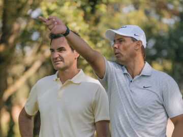 Nadal y Federer jugando juntos al golf