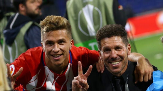 Diego Simeone y su hijo Gianluca en 2018