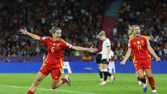 Aitana Bonmat&iacute; celebrando su gol ante Alemania