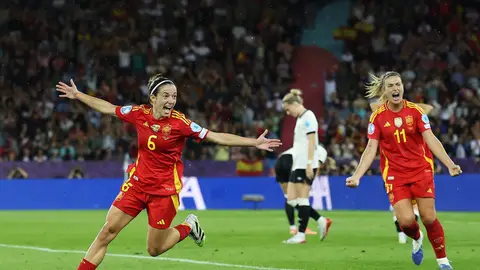 Aitana Bonmatí celebrando su gol ante Alemania Aitana Bonmatí celebrando su gol ante Alemania