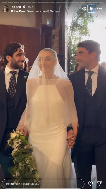 Claudia, hija de Raquel Revuelta, junto a sus hermanos Claudia, hija de Raquel Revuelta, junto a sus hermanos
