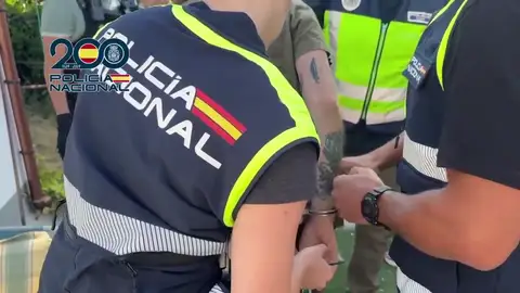 Detienen al 'fugitivo de los tatuajes' en Madrid, uno de los 10 más buscados en España Detienen al 'fugitivo de los tatuajes' en Madrid, uno de los 10 más buscados en España