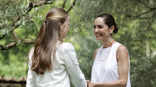 La princesa Leonor y Eugenia Silva en Sant Martí Vell La princesa Leonor y Eugenia Silva en Sant Martí Vell