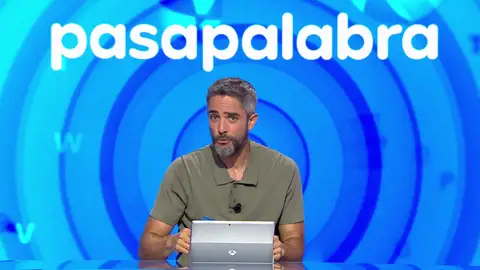 El reproche de Roberto Leal a Manu y a Rosa: “Con el presentador no hay ni un detalle” El reproche de Roberto Leal a Manu y a Rosa: “Con el presentador no hay ni un detalle”