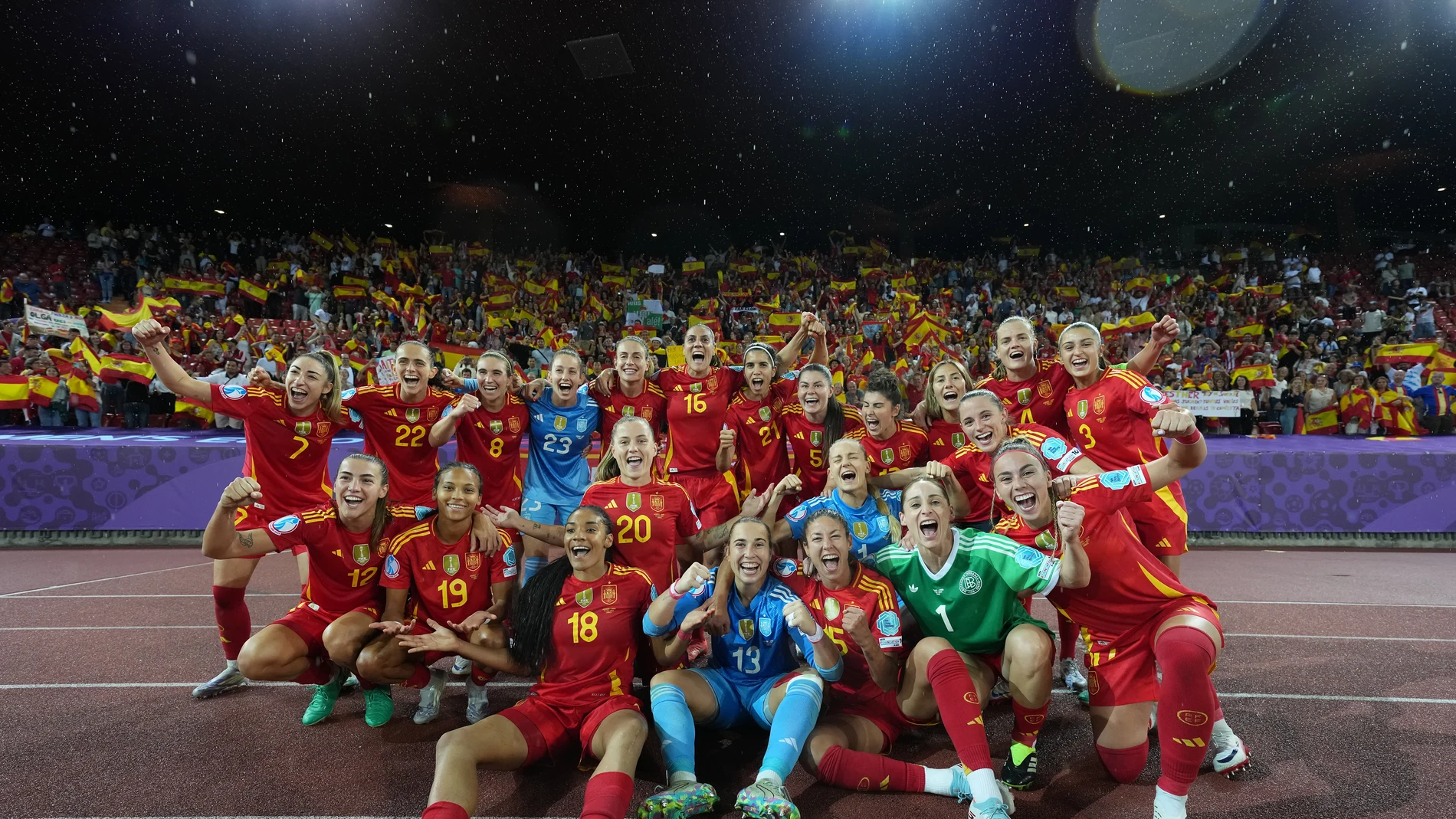 La selección española celebrando el triunfo ante Alemania La selección española celebrando el triunfo ante Alemania