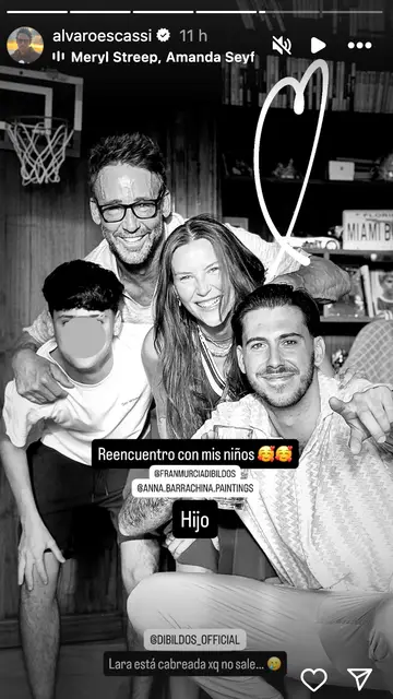 Álvaro Muñoz Escassi con sus hijos Álvaro Muñoz Escassi con sus hijos