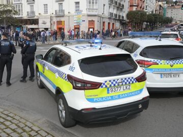 Coches de la Policía Local de Santander. 
