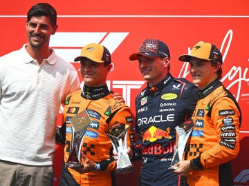 Verstappen junto a Piastri y Norris