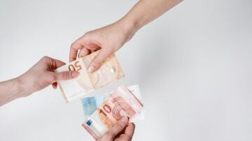 Imagen de archivo de dinero.