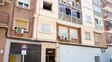 Imagen de piso calcinado tras el incendio en la calle Jaca de Zaragoza