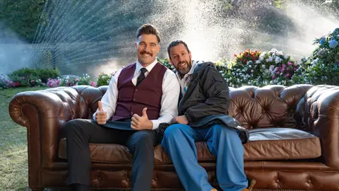 Travis Kelce y Adam Sandler en Happy Gilmore 2 Travis Kelce y Adam Sandler en Happy Gilmore 2